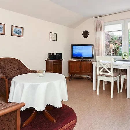 Ferienwohnung Ebbe Im Haus Nordseebrise Appartement Neuharlingersiel